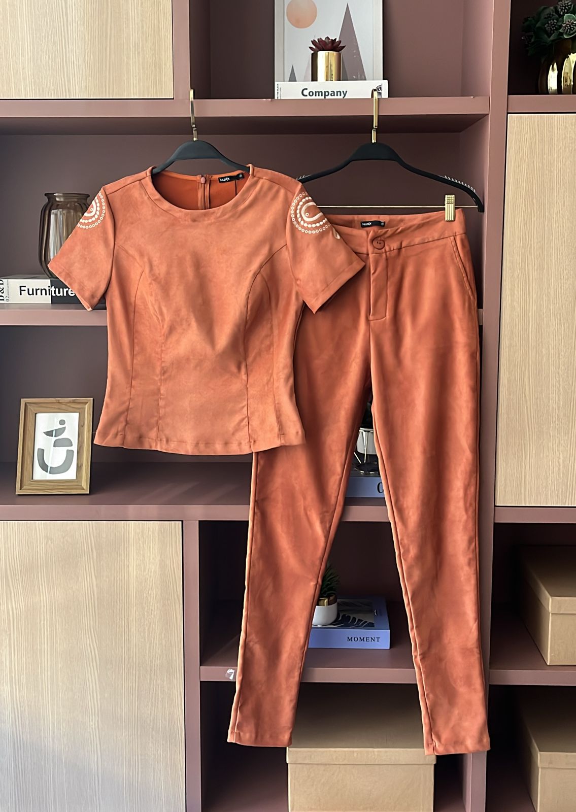 Conjunto Susi Bengaline Suede