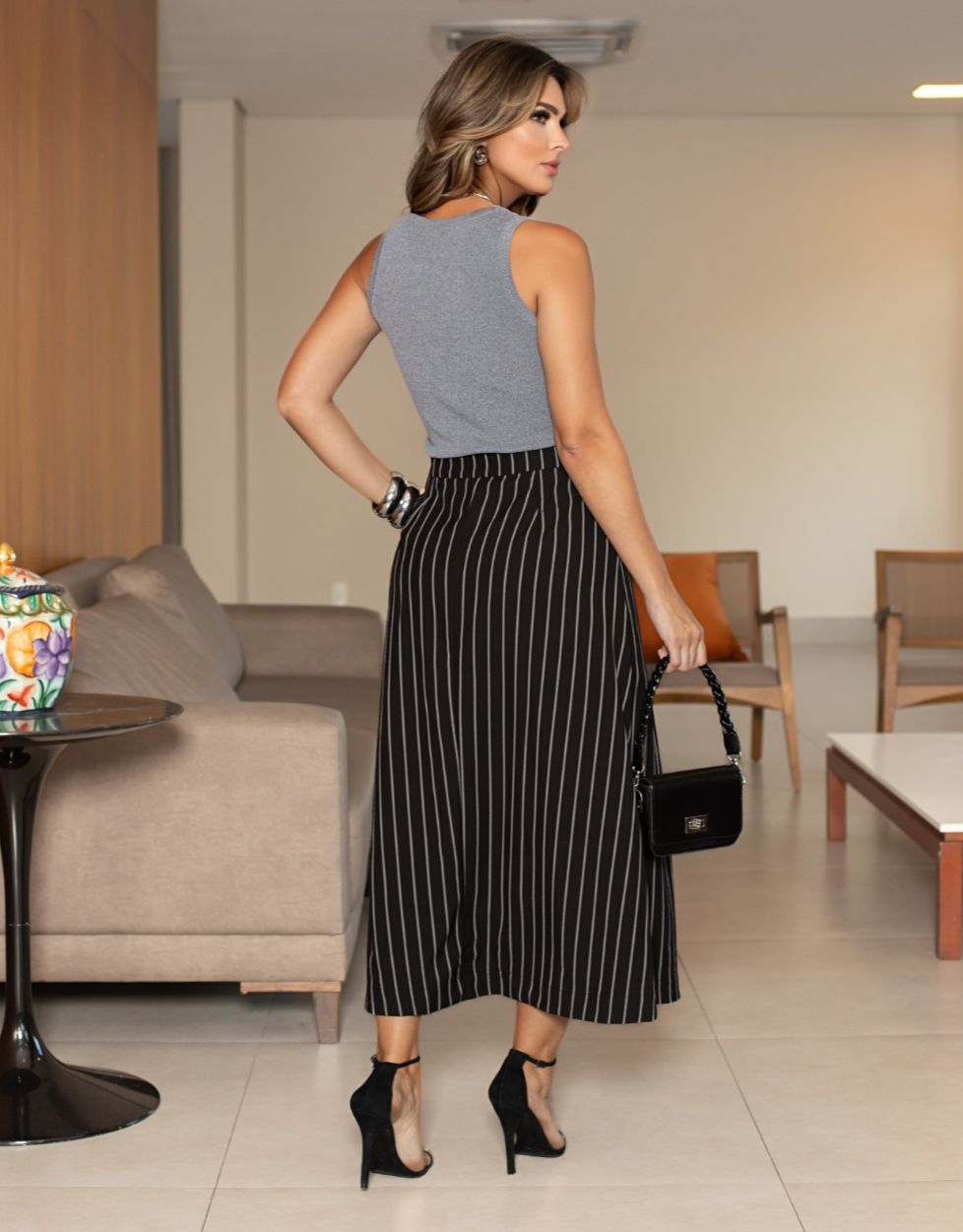 Saia Vitoria Midi Alfaiataria Risca De Giz